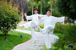 特別關(guān)注：溫泉+養(yǎng)老