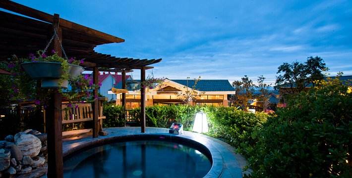 西北地區(qū)溫泉度假村設(shè)計(jì)