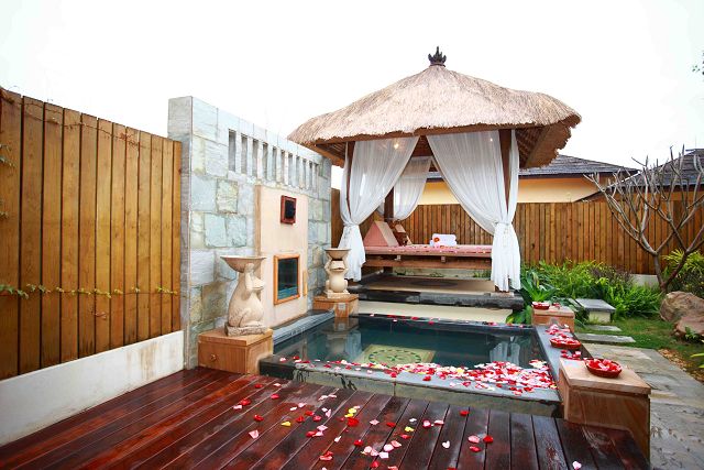 溫泉酒店在轉(zhuǎn)型升級(jí)過(guò)程中應(yīng)注意的幾個(gè)經(jīng)營(yíng)問(wèn)題