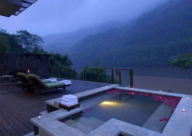 如何解決溫泉產(chǎn)品單一問(wèn)題